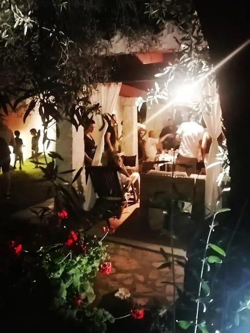 Prestigiosa Villa A Chia - Parcheggio Riservato
